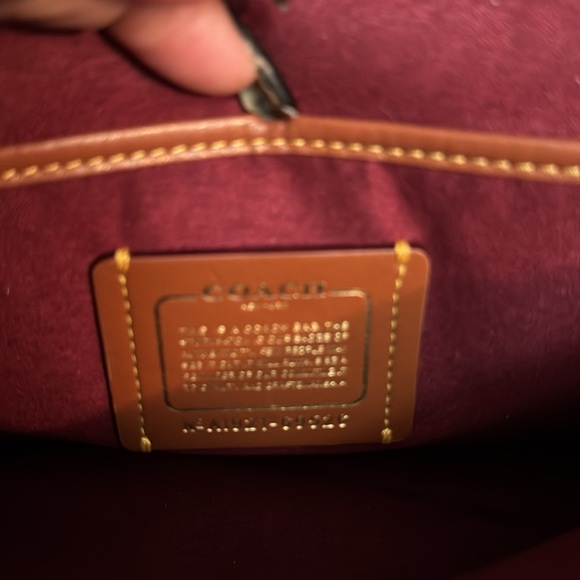 Coach - Picture 4 of 7